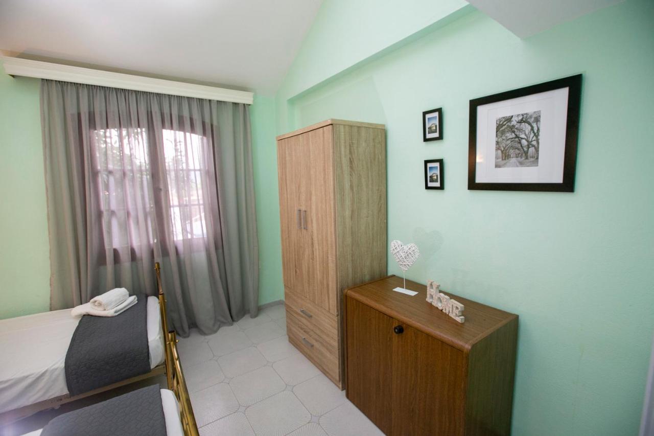 Villa Kouf Nea Iraklitsa Bagian luar foto