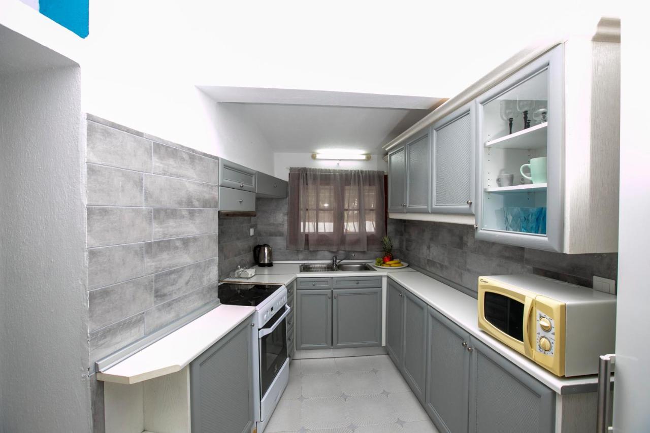 Villa Kouf Nea Iraklitsa Bagian luar foto