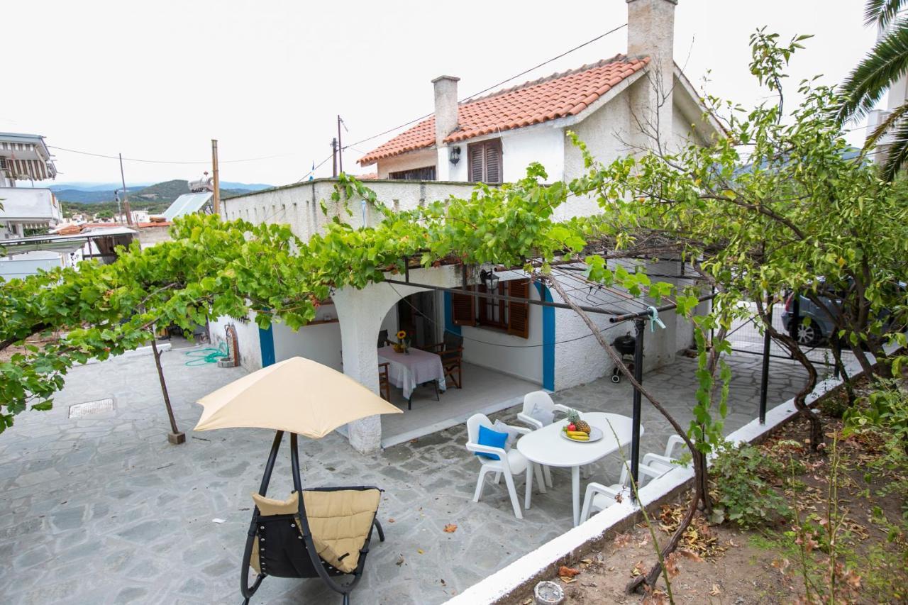 Villa Kouf Nea Iraklitsa Bagian luar foto