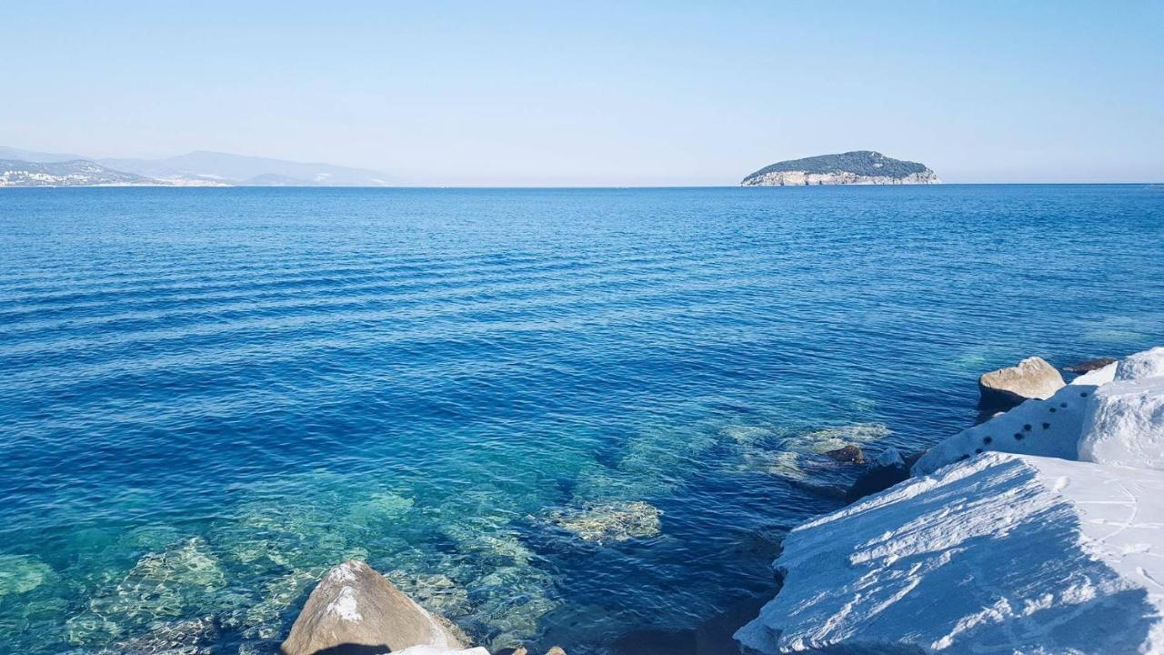 Villa Kouf Nea Iraklitsa Bagian luar foto